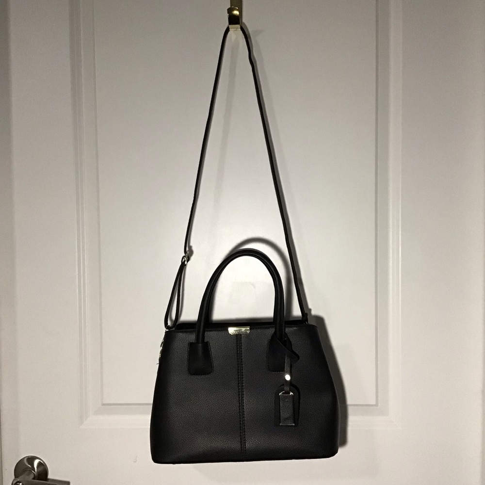 Black Leather Handbag - Picture 3 of 11